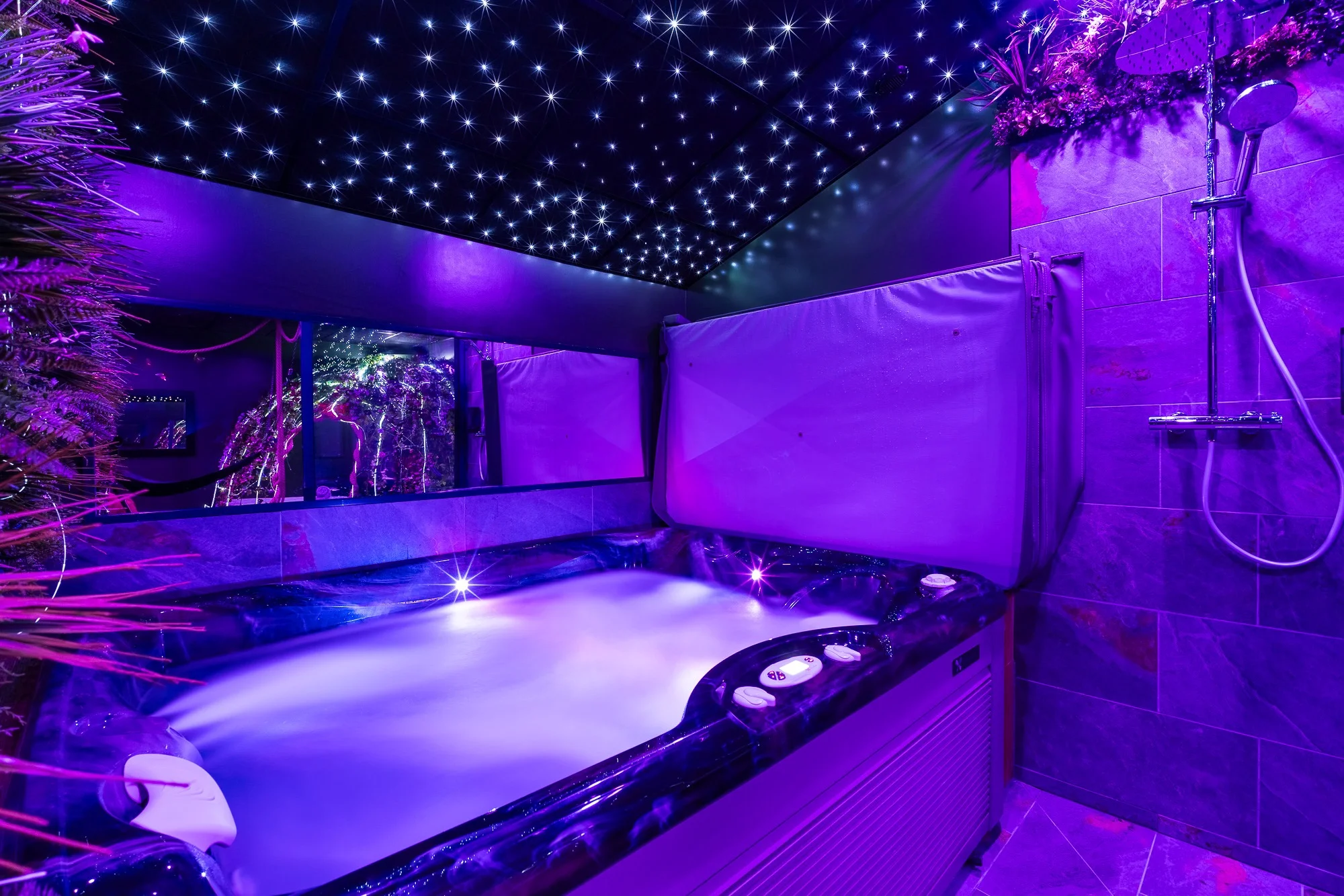 jacuzzi-privatif-love-room-eden-toulouse