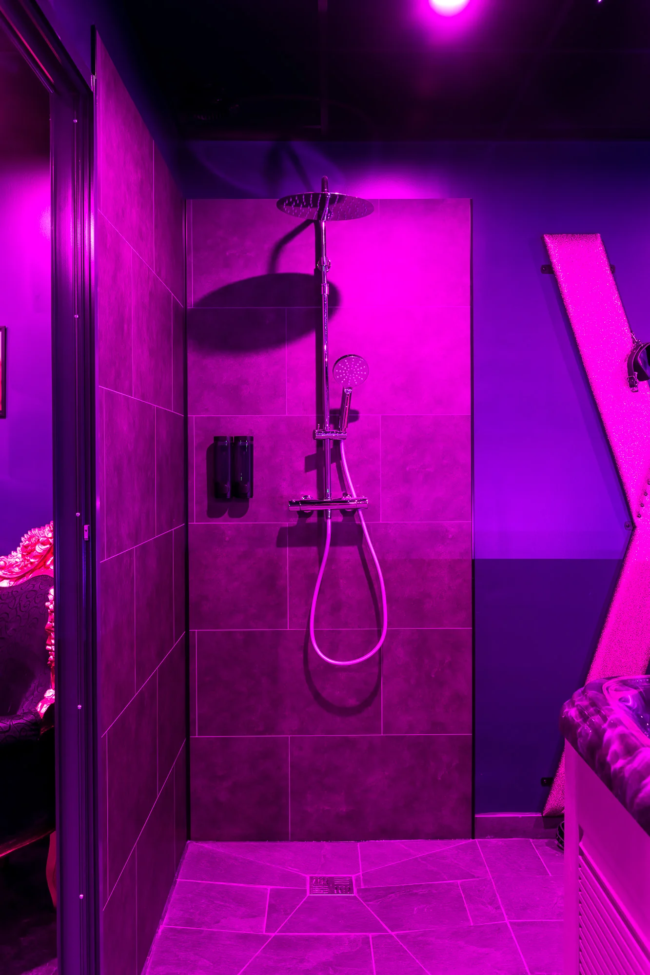 sofa-tantra-love-room-donjon-toulouse