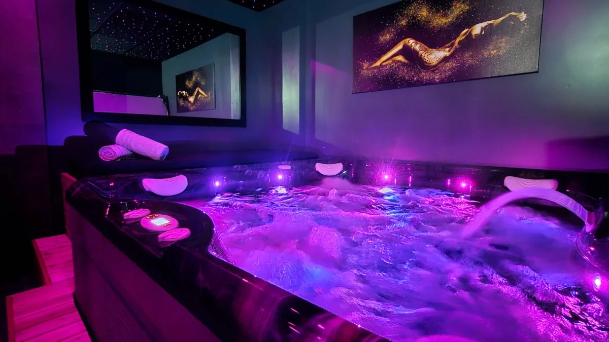 Découvrez 50 Nuances, votre Love Room avec spa privatif près de Toulouse